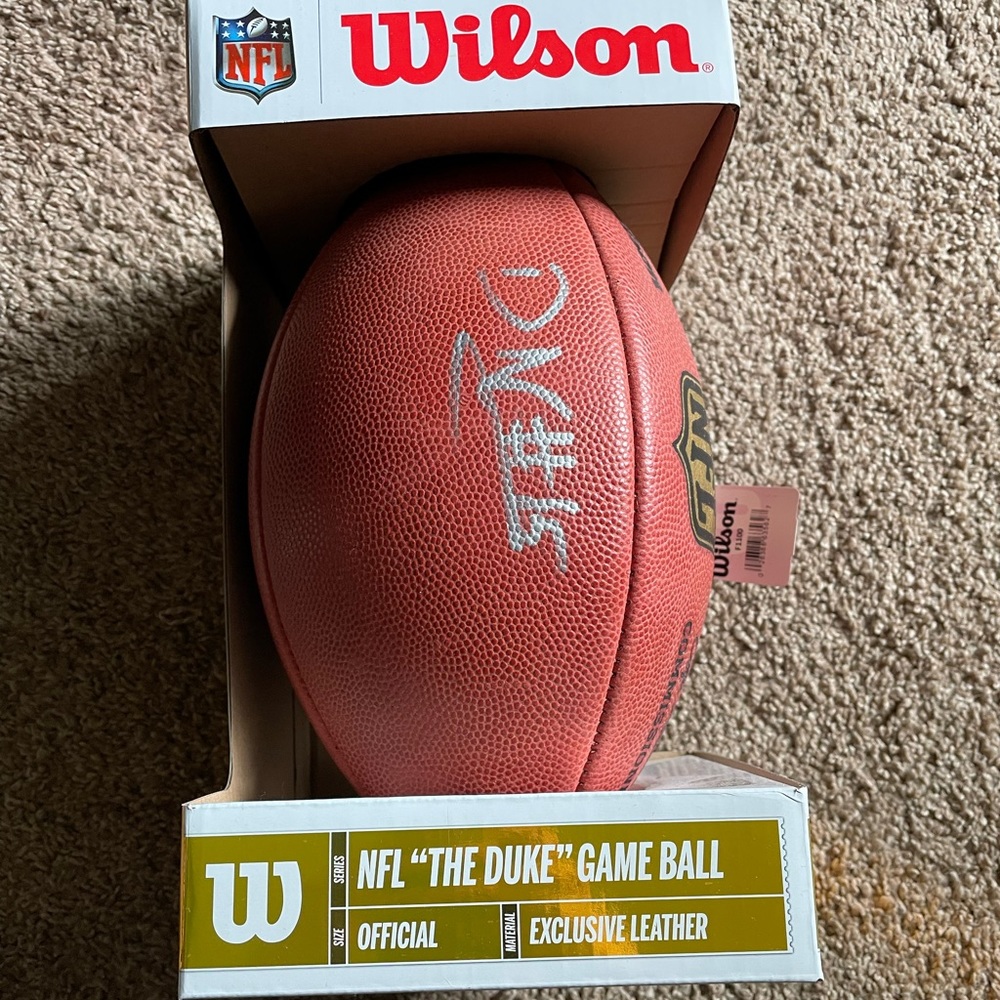 Cleveland Browns David Njoku signed football